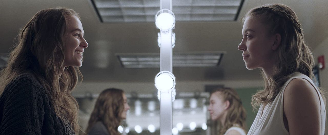 Nocturno : Foto Madison Iseman, Sydney Sweeney