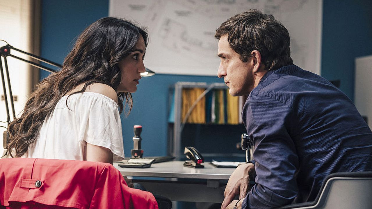 Lejos de ti : Póster