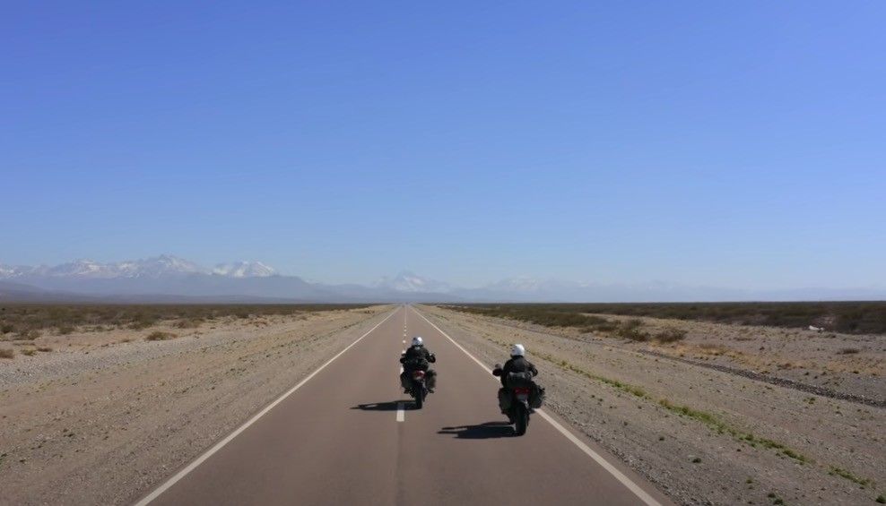 Travesía en moto: de sur a norte : Póster