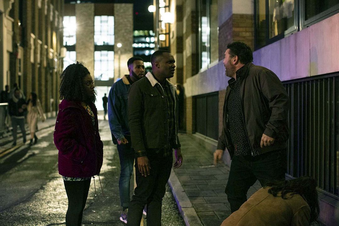 This Way Up : Foto Danielle Vitalis, Kadiff Kirwan