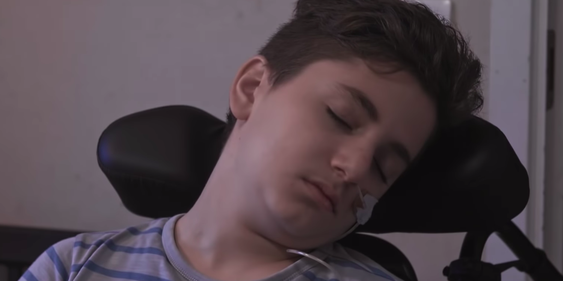 Life Overtakes Me : Foto