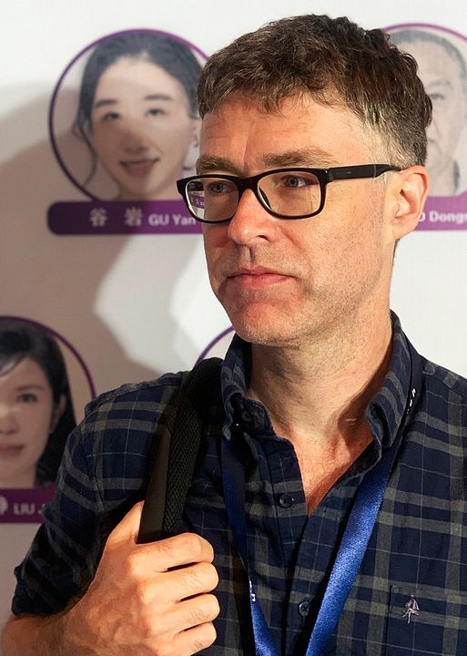 Póster Arthur Jones