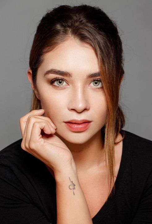 Póster Daniela Luján