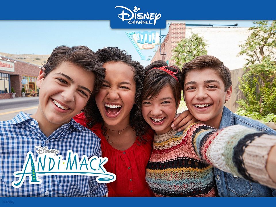 Andi Mack : Póster