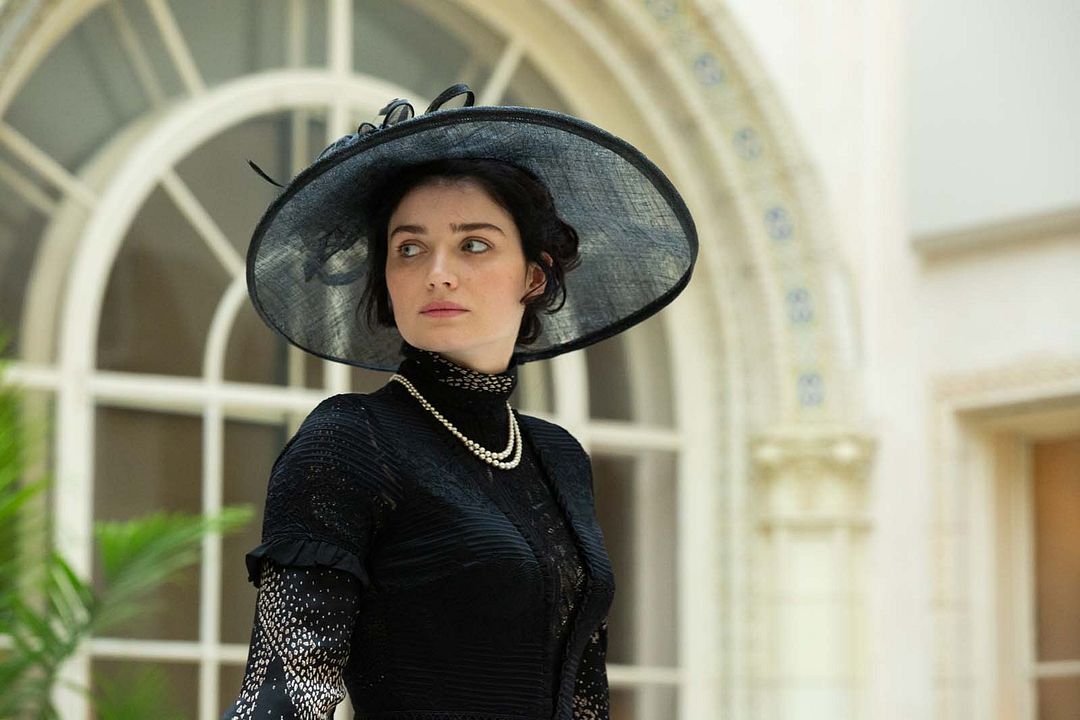 Tesla : Foto Eve Hewson