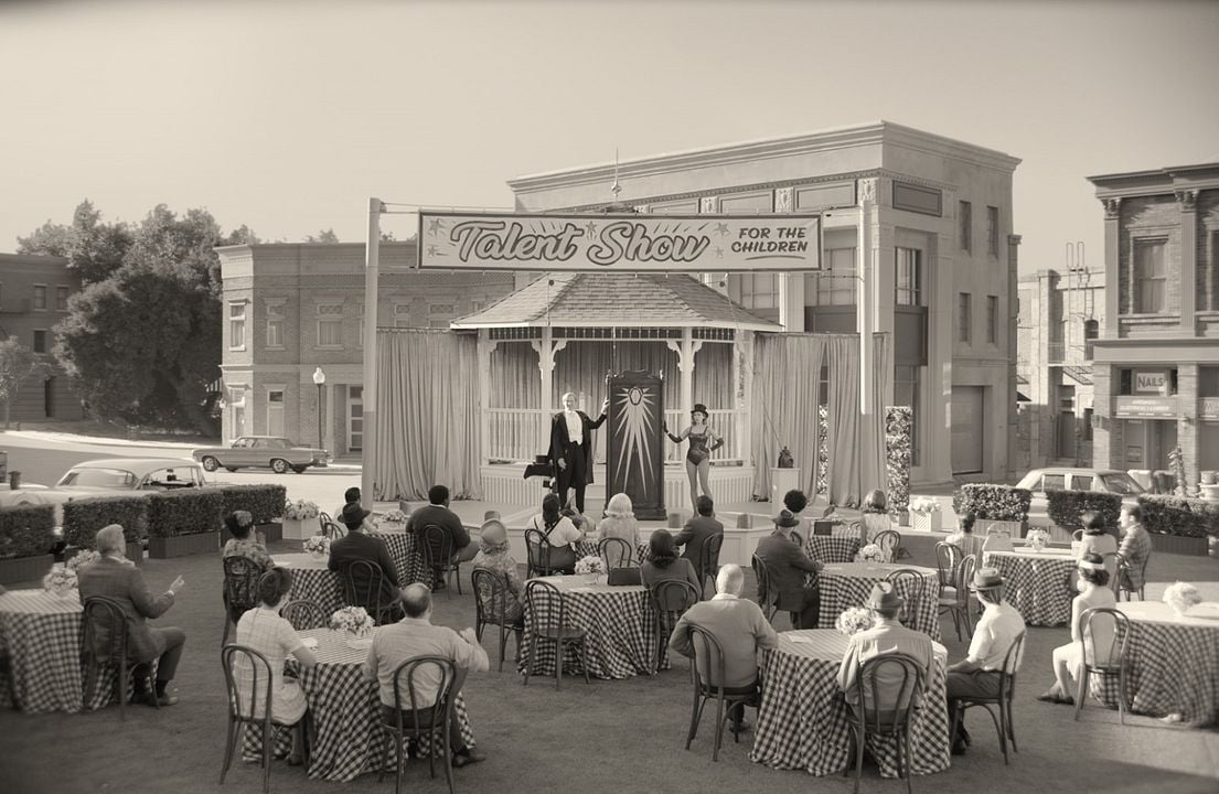 Foto Elizabeth Olsen, Paul Bettany