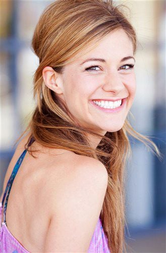 Póster Alexandra Case