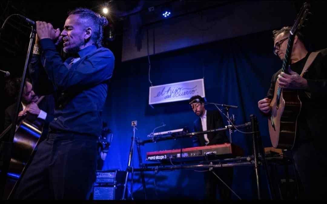 Bios: Vidas que Marcaron la Tuya : Foto