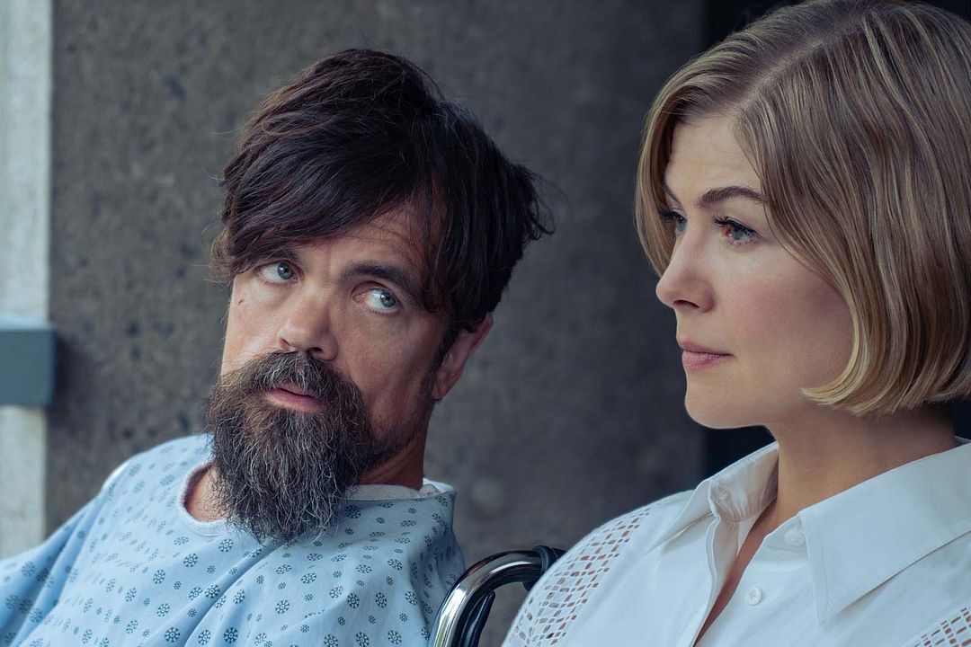 Descuida, yo te cuido : Foto Rosamund Pike, Peter Dinklage