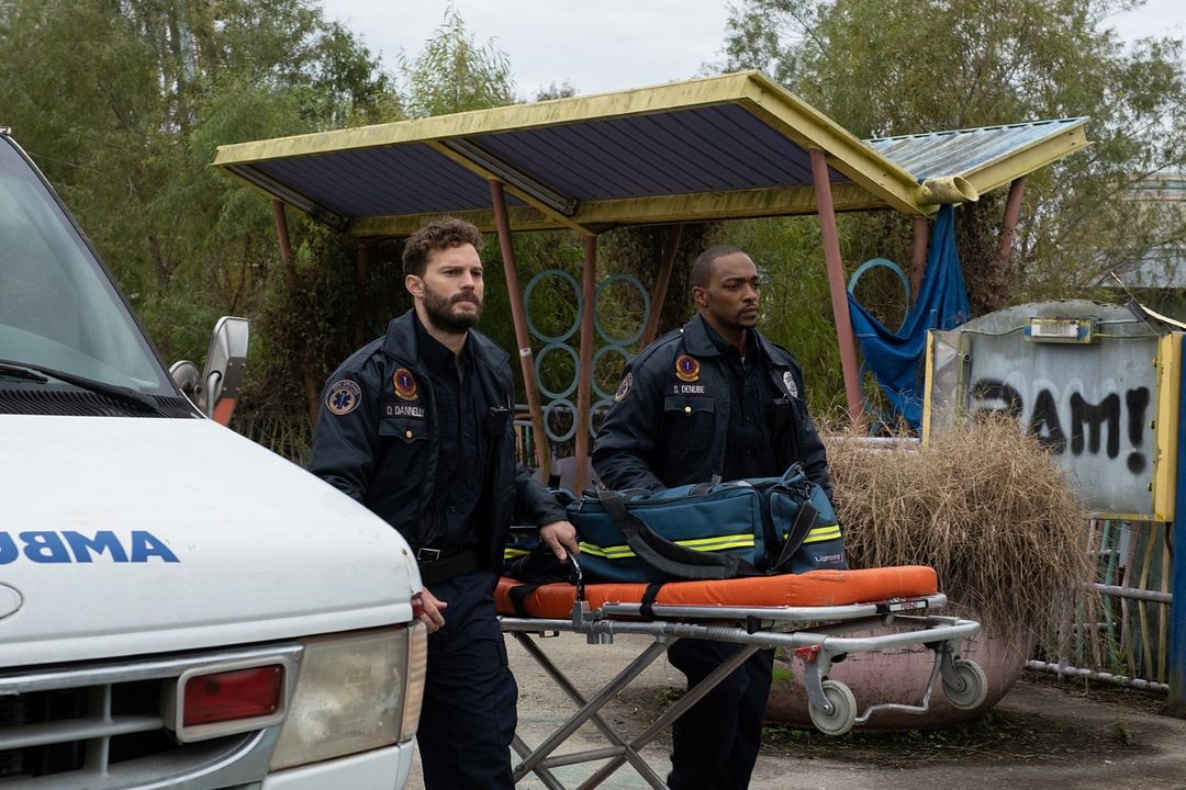 Paratemporal : Foto Jamie Dornan, Anthony Mackie