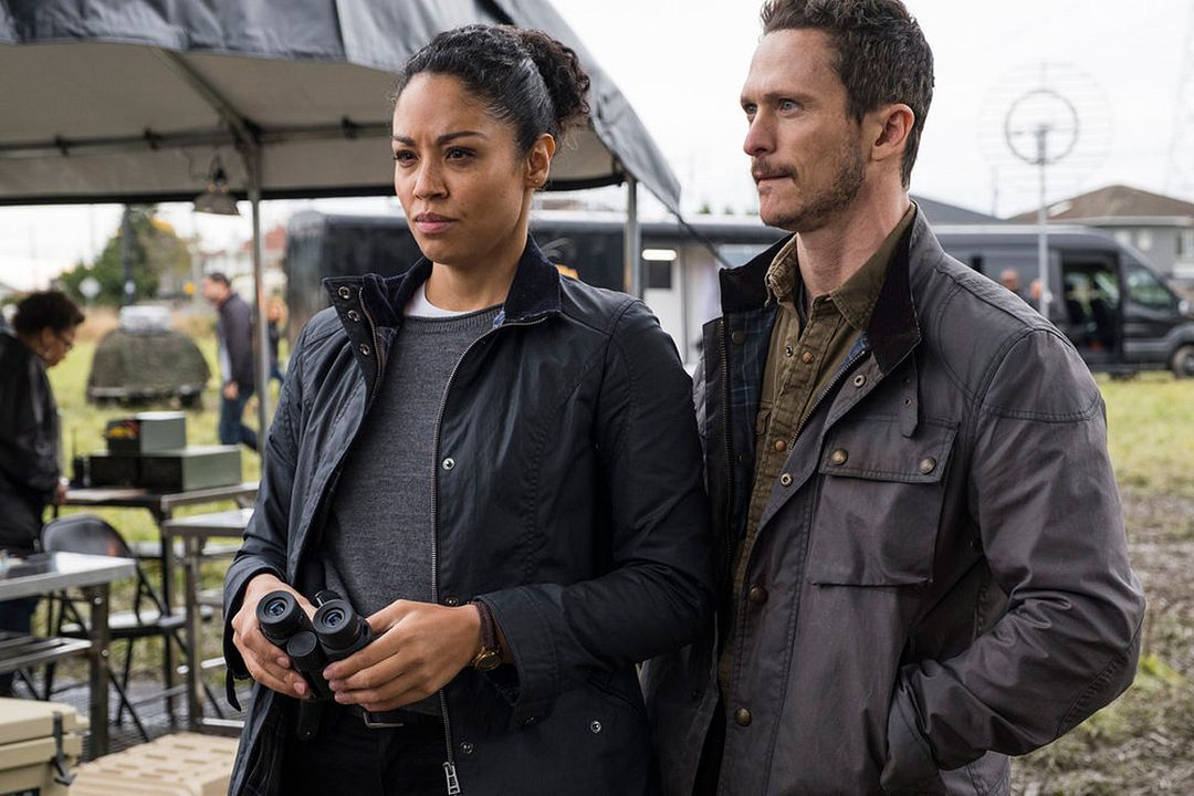 Debris : Foto Jonathan Tucker