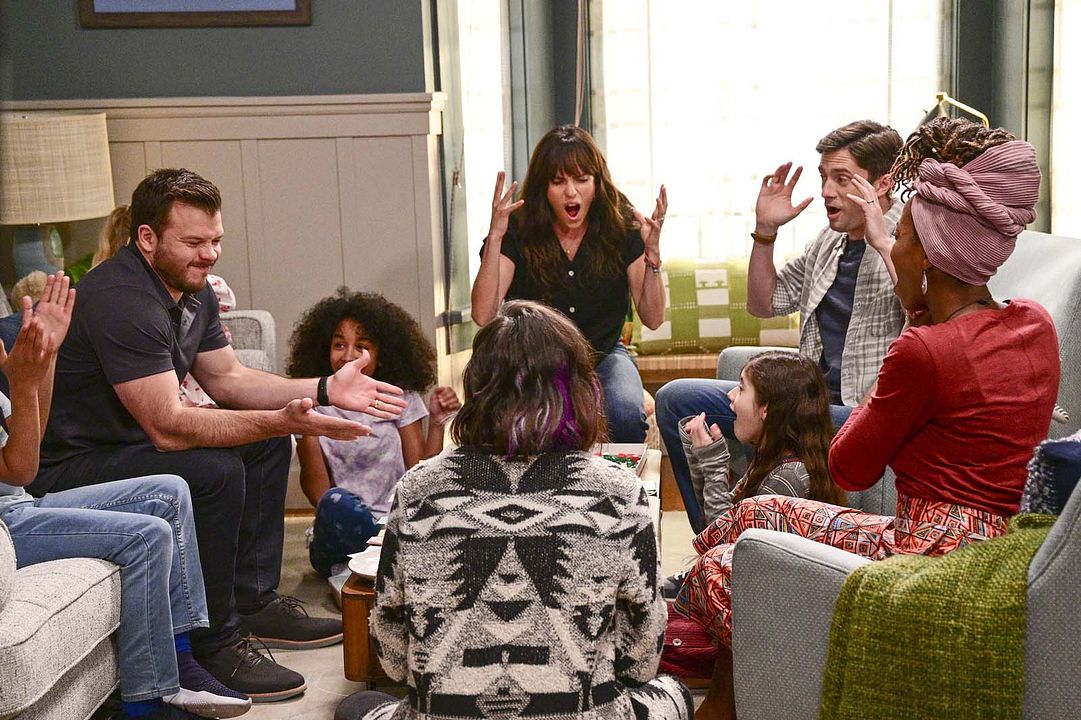 Foto Topher Grace, Karla Souza