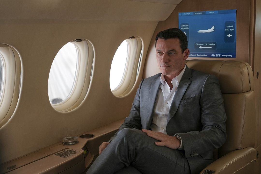 Crisis : Foto Luke Evans
