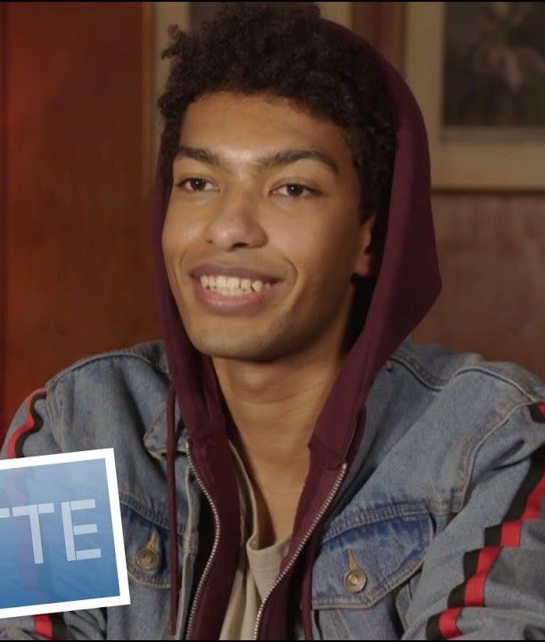 Póster Yalany Marschner