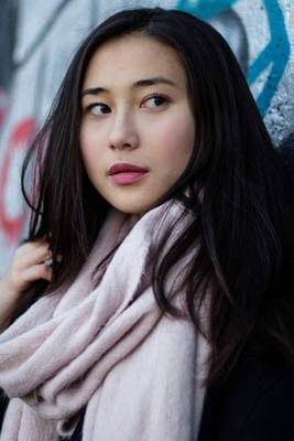 Póster Julia Strowski