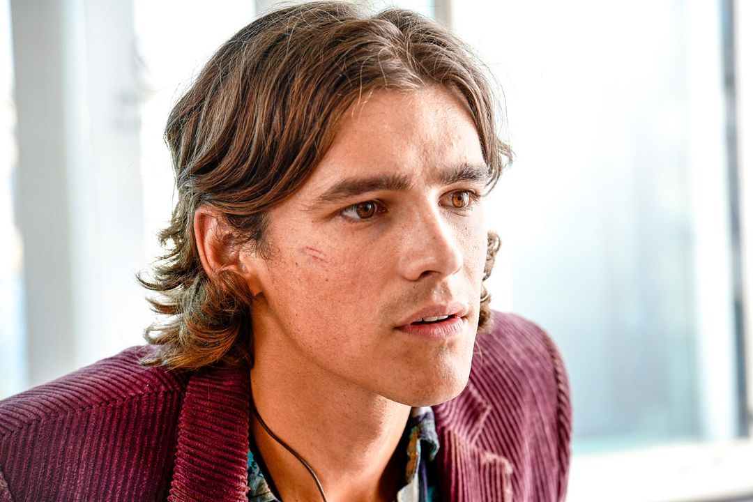 Foto Brenton Thwaites