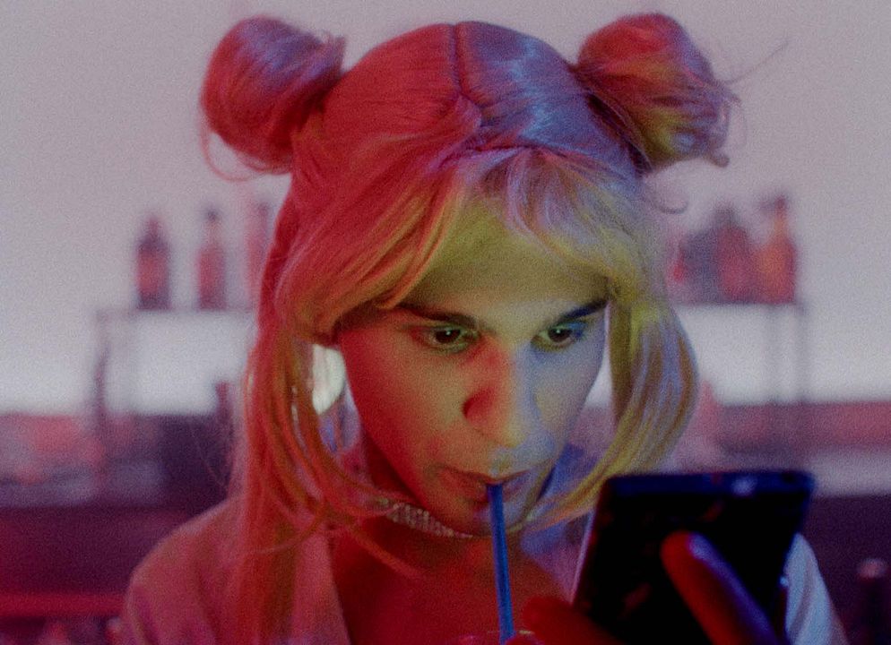 No Hard Feelings : Foto