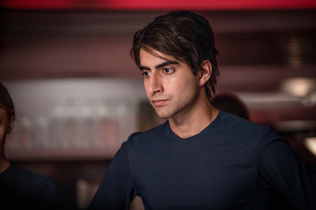 Instintos Ocultos : Foto Viveik Kalra