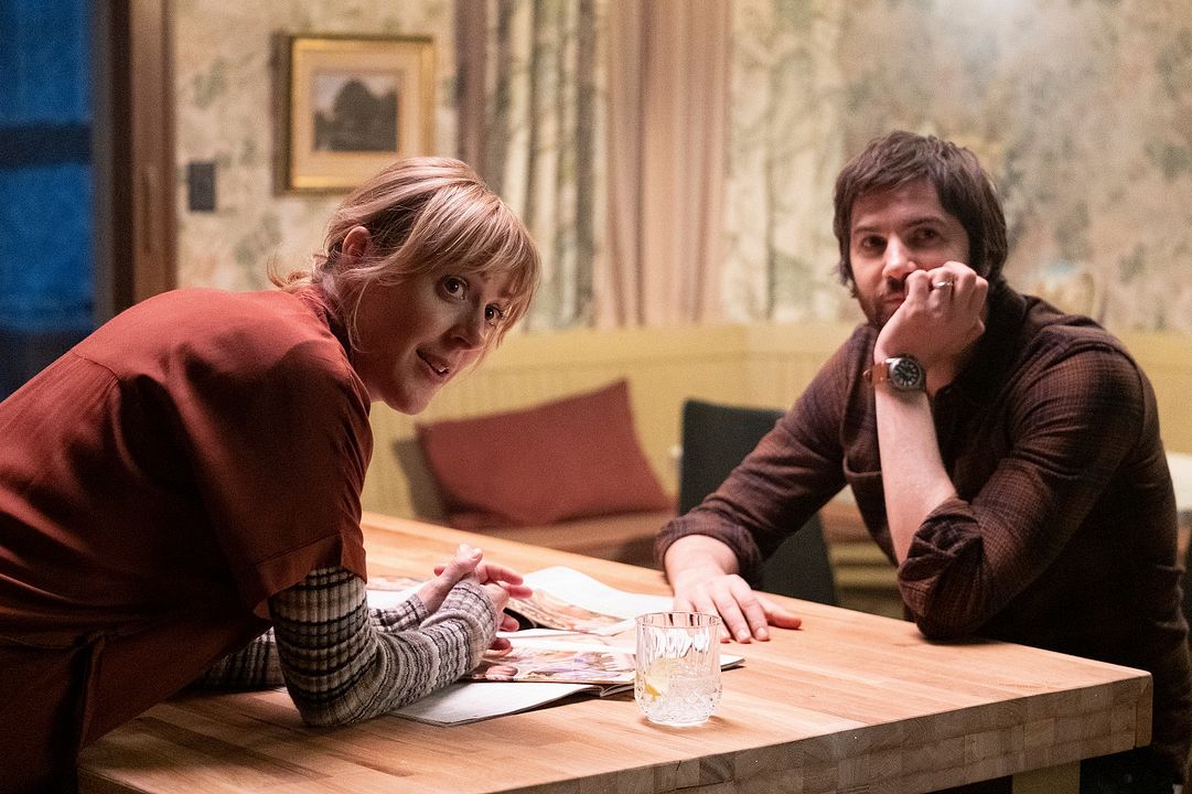 Home Before Dark : Foto