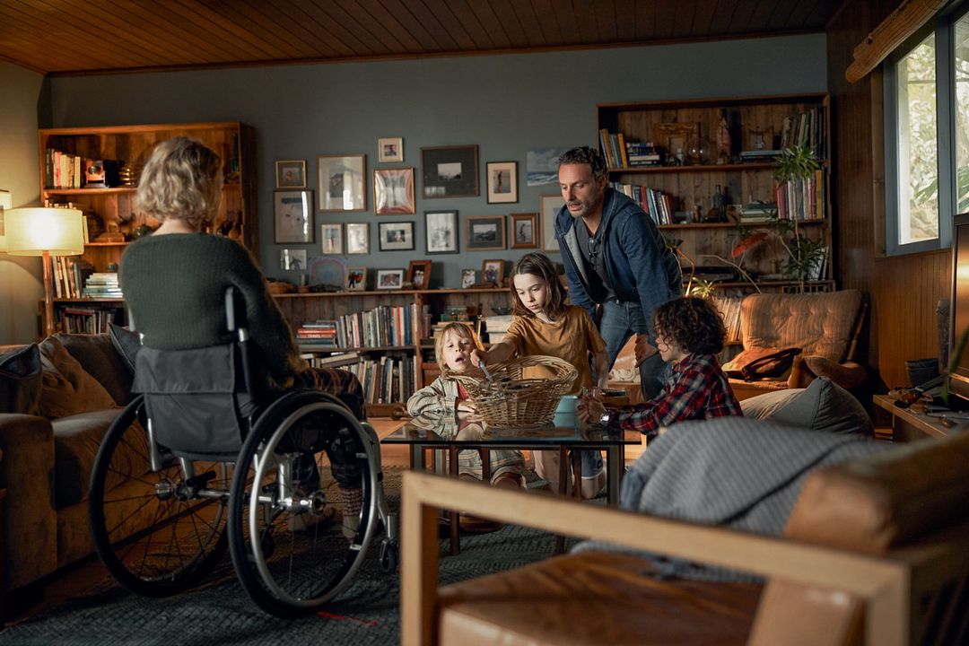 Un milagro inesperado : Foto Abe Clifford-Barr, Naomi Watts, Felix Cameron, Griffin Murray-Johnston, Andrew Lincoln