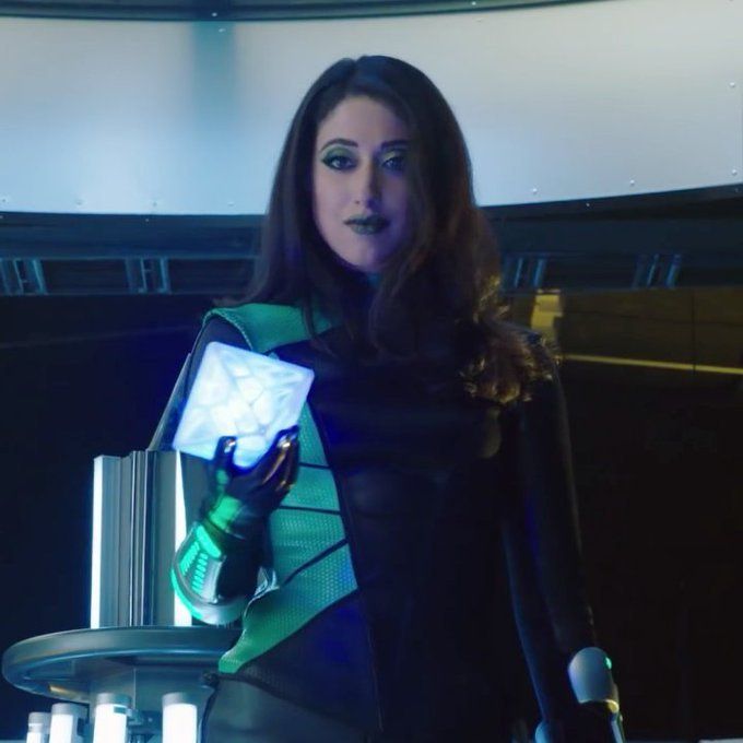 Póster Taylor Ortega