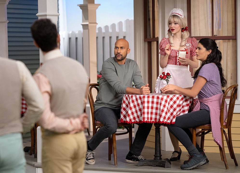 Foto Cecily Strong, Keegan-Michael Key, Dove Cameron