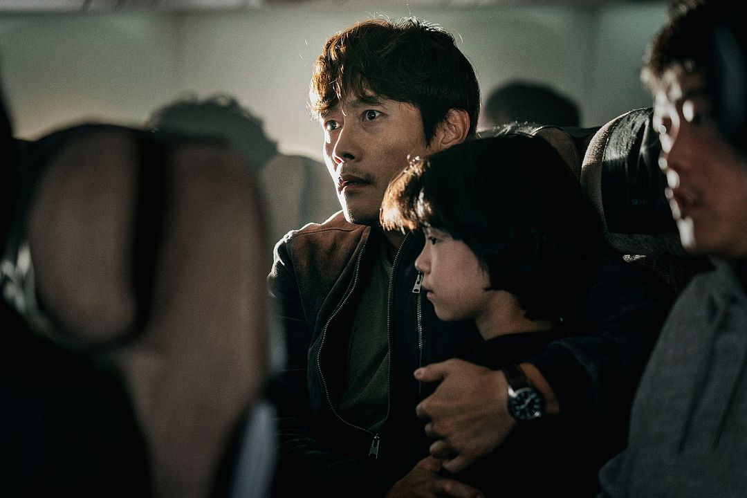 Emergencia En El Aire : Foto Lee Byung-Hun
