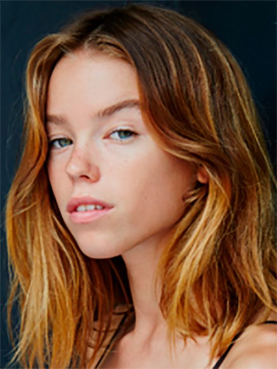 Póster Milly Alcock