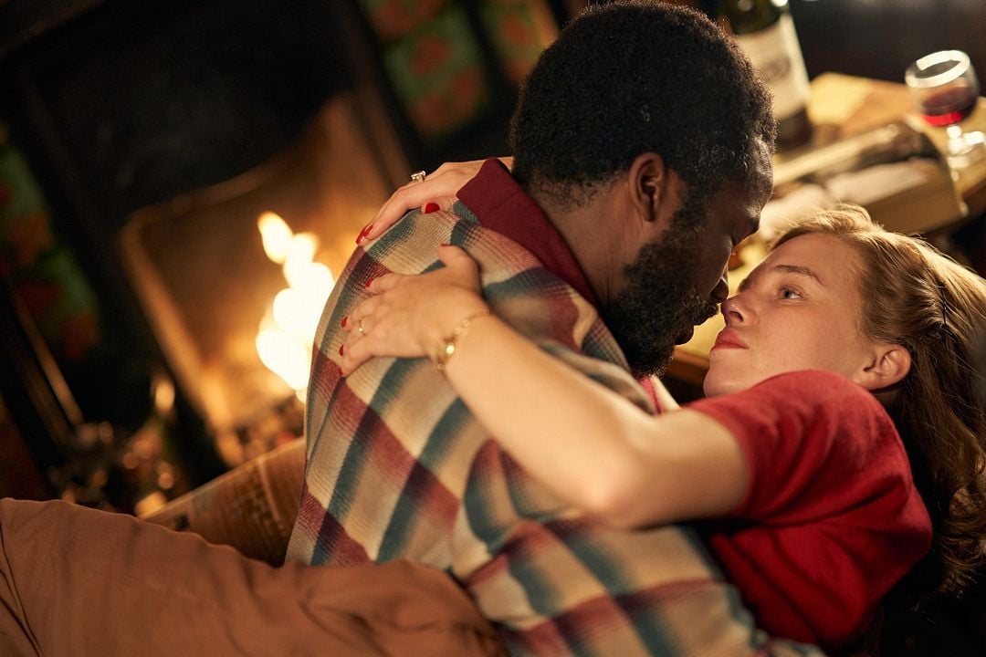 Mothering Sunday : Foto Odessa Young, Sope Dirisu