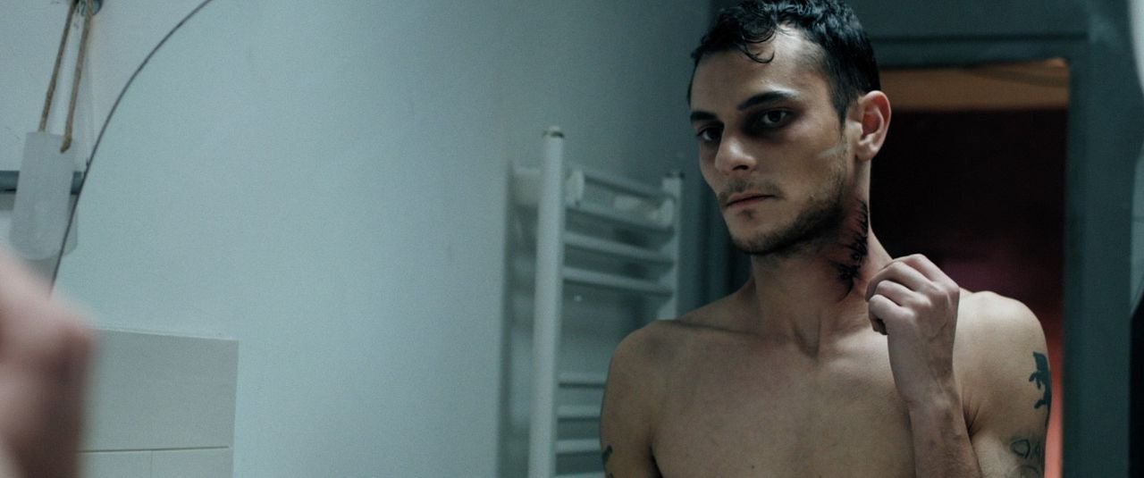 Descarga siniestra : Foto