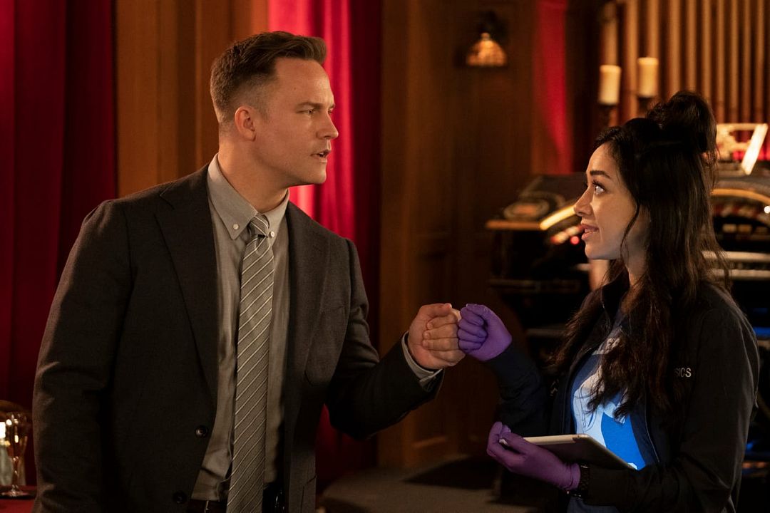 Foto Aimee Garcia, Scott Porter