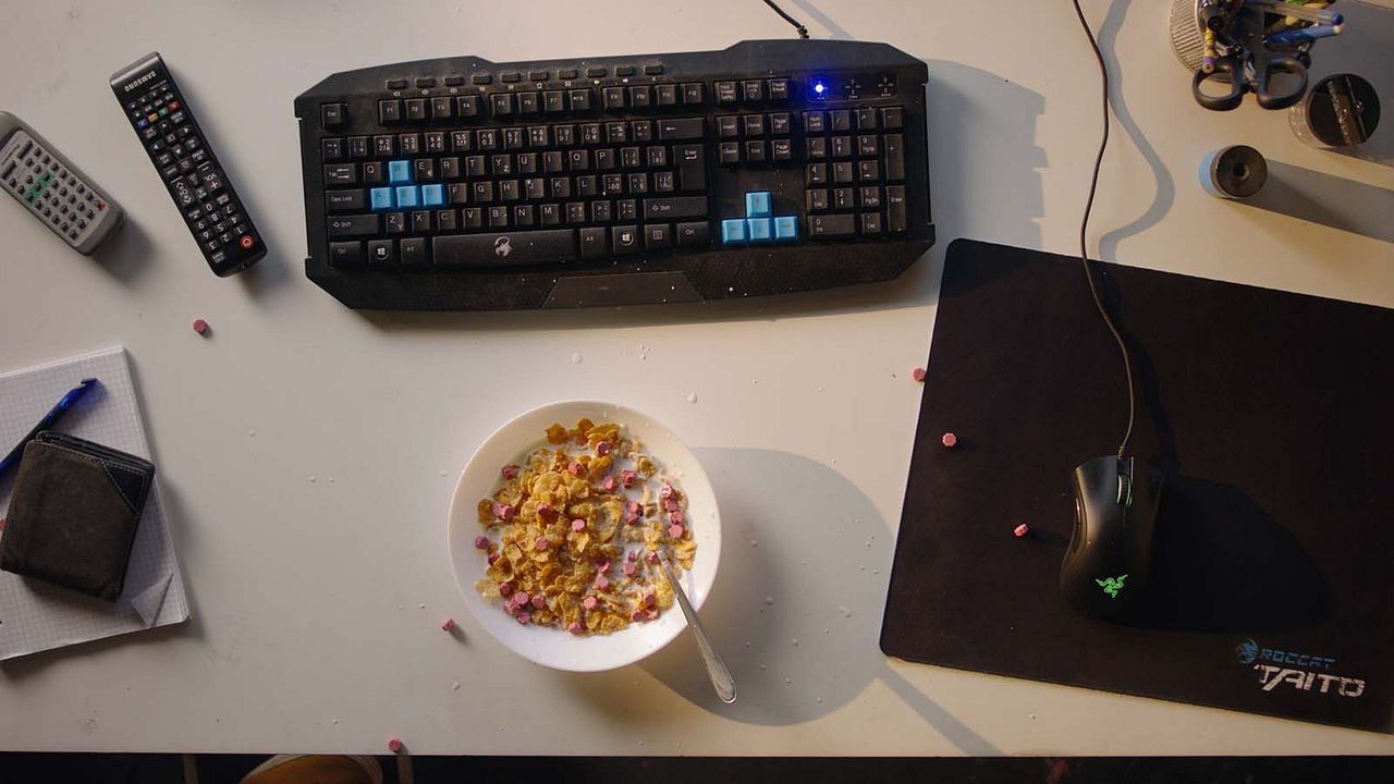 Shiny_Flakes: El cibernarco adolescente : Foto