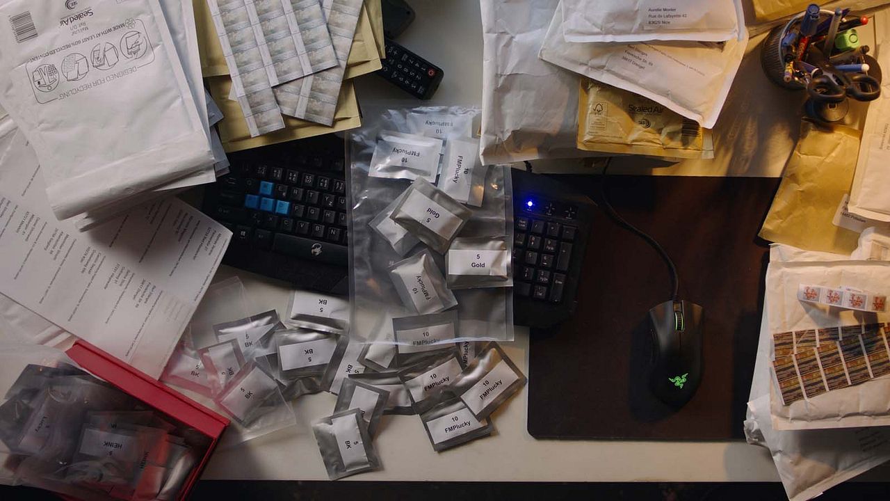 Shiny_Flakes: El cibernarco adolescente : Foto