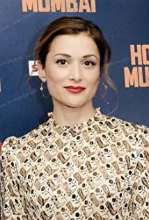 Póster Daphne Alexander