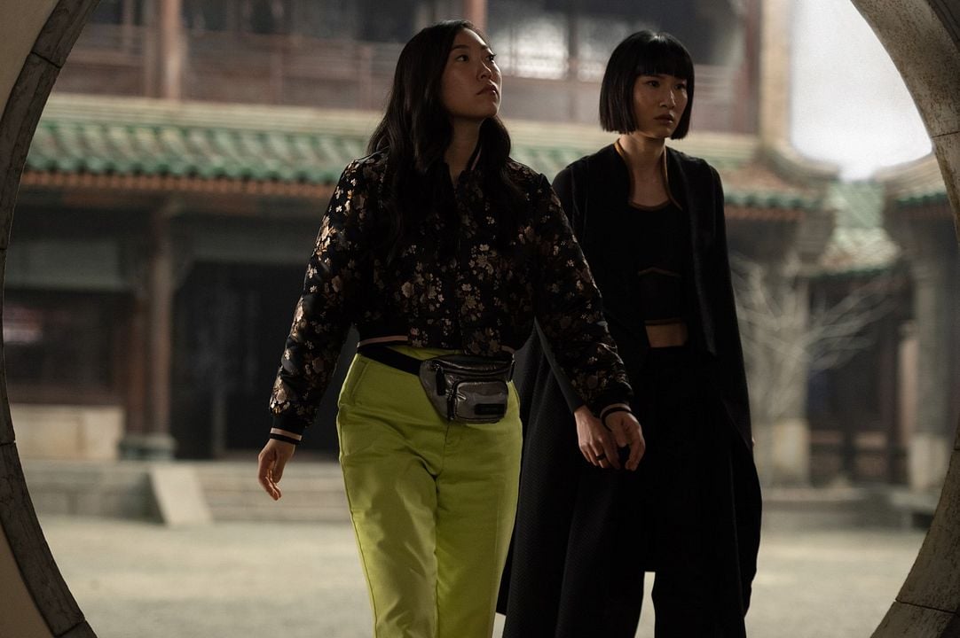 Shang Chi y la leyenda de los diez anillos : Foto Awkwafina, Meng'er Zhang