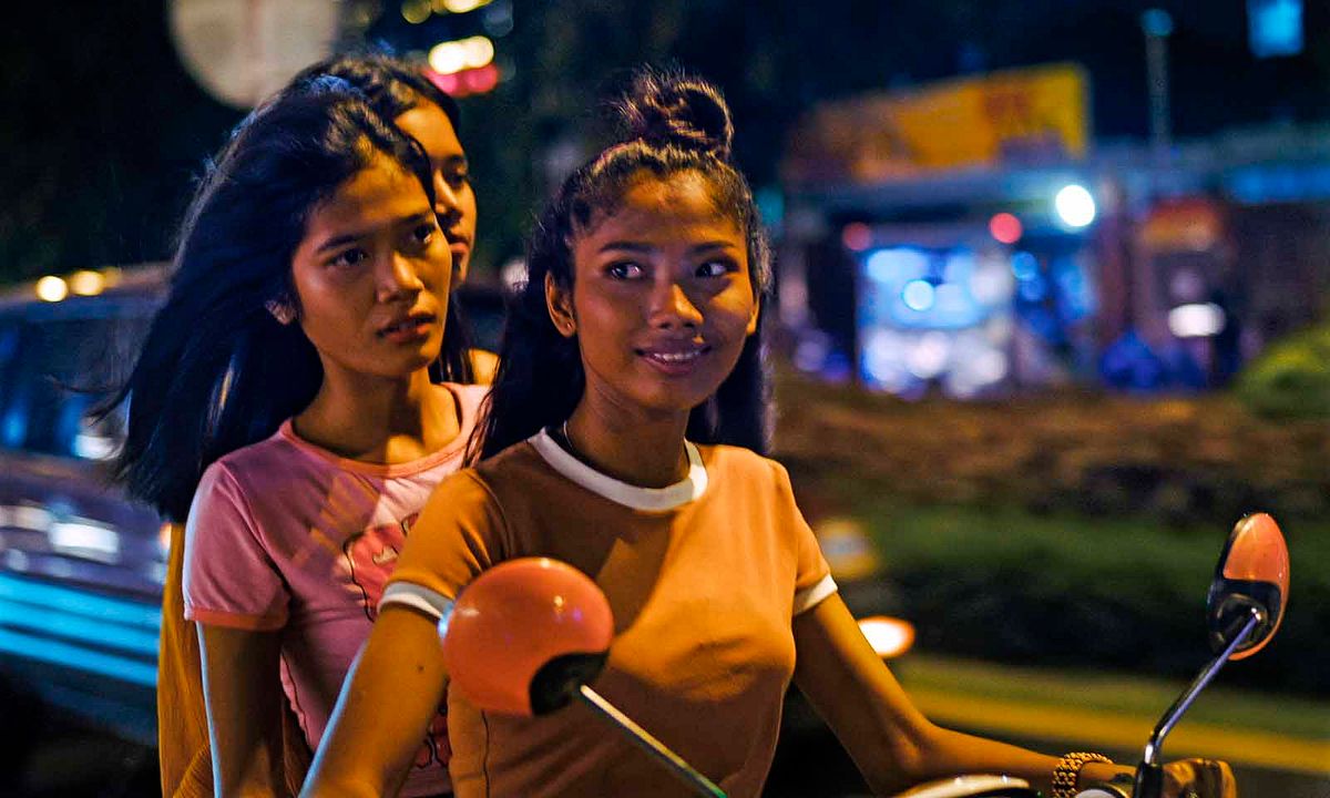 White Building : Foto