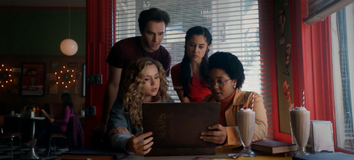 Foto Brec Bassinger, Yvette Monreal