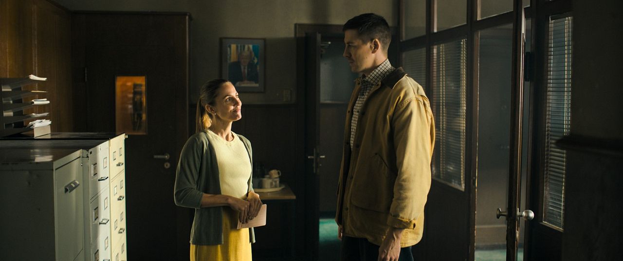 The Middle Man : Foto