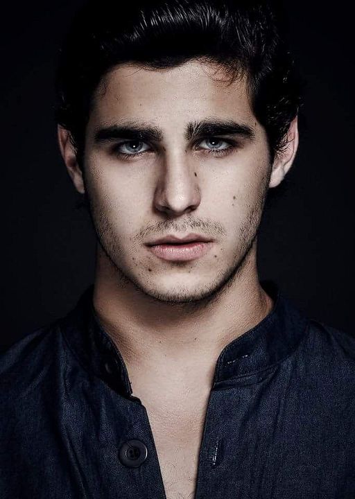 Póster Mauricio Abad