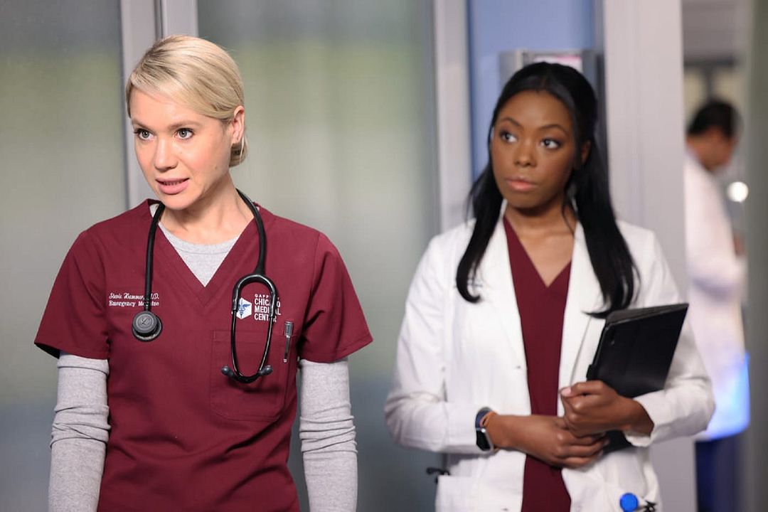 Chicago Med : Foto Asjha Cooper