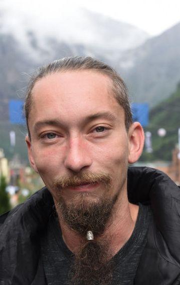 Póster Ethan Darbone