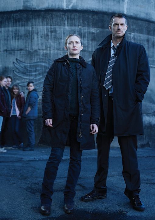 Foto Mireille Enos, Joel Kinnaman