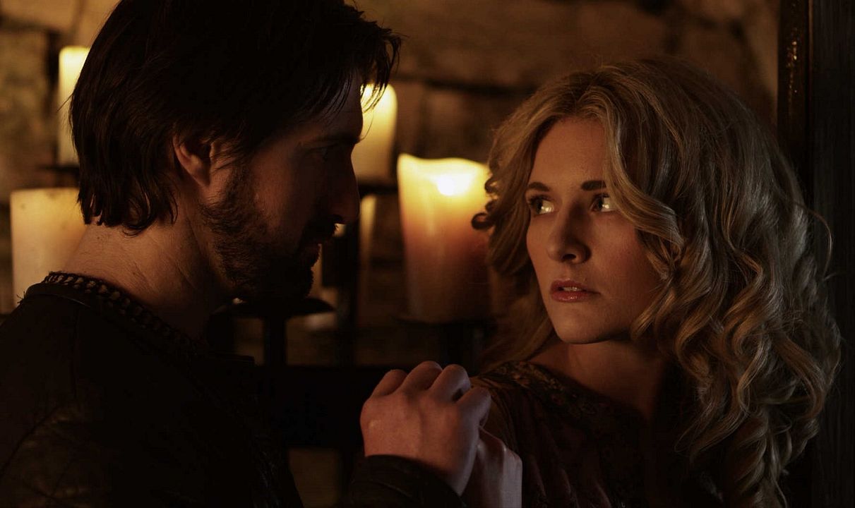 The Crown and the Dragon : Foto