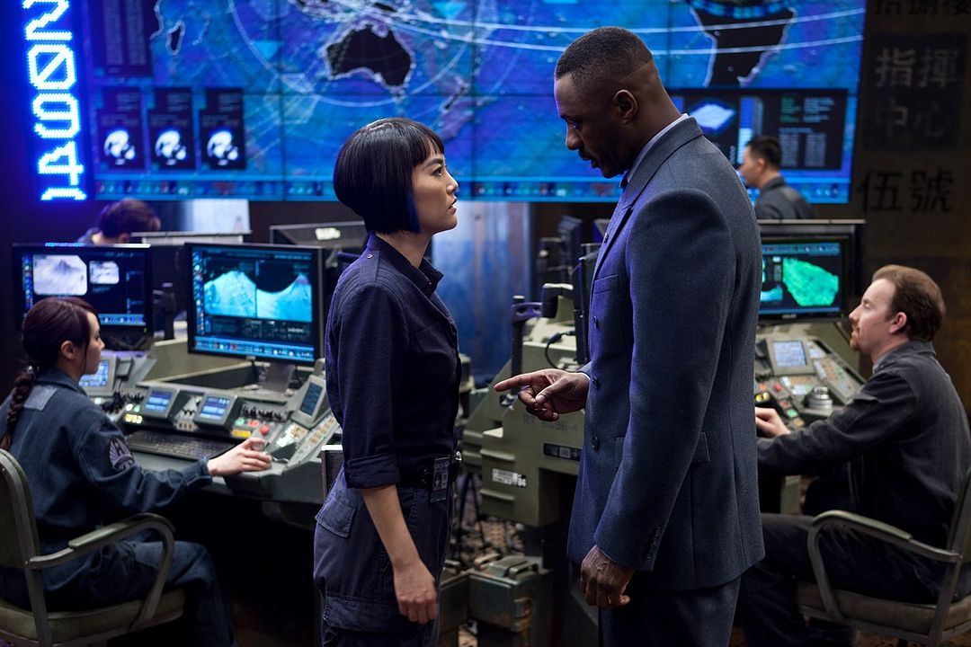 Titanes del Pacífico : Foto Rinko Kikuchi, Idris Elba