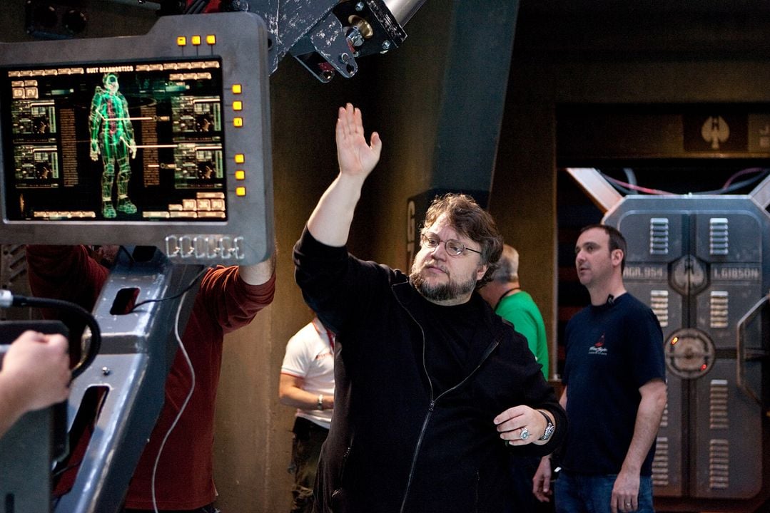 Titanes del Pacífico : Foto Guillermo del Toro