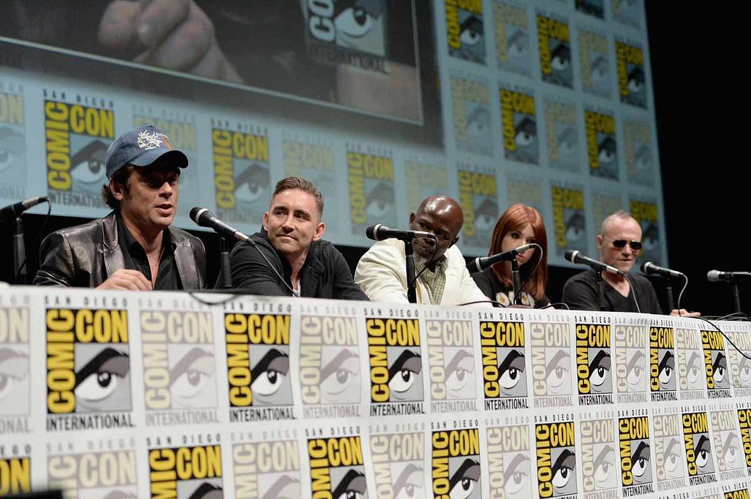 Guardianes de la Galaxia : Cobertura de revista Michael Rooker, Karen Gillan, Lee Pace, Benicio Del Toro, Djimon Hounsou