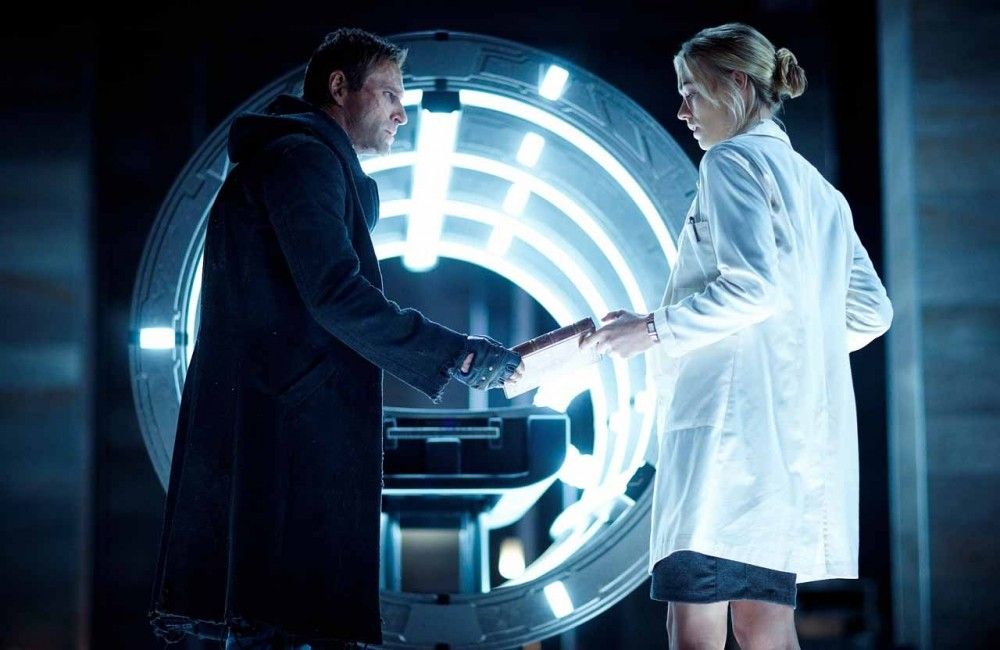 Foto Aaron Eckhart, Yvonne Strahovski