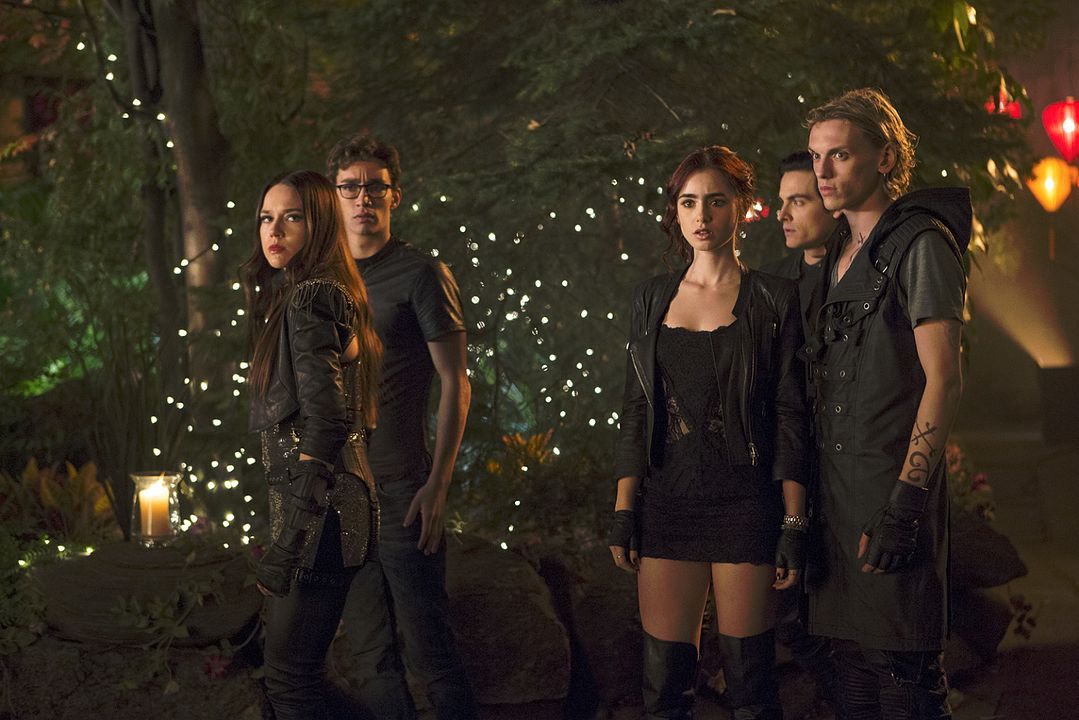 Cazadores de sombras: Ciudad de hueso : Foto Jamie Campbell Bower, Robert Sheehan, Lily Collins
