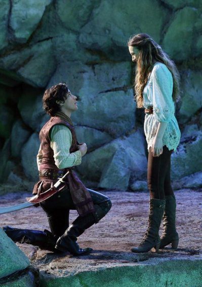 Foto Sophie Lowe, Peter Gadiot