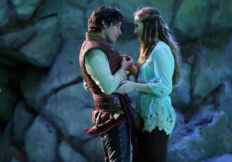 Foto Sophie Lowe, Peter Gadiot